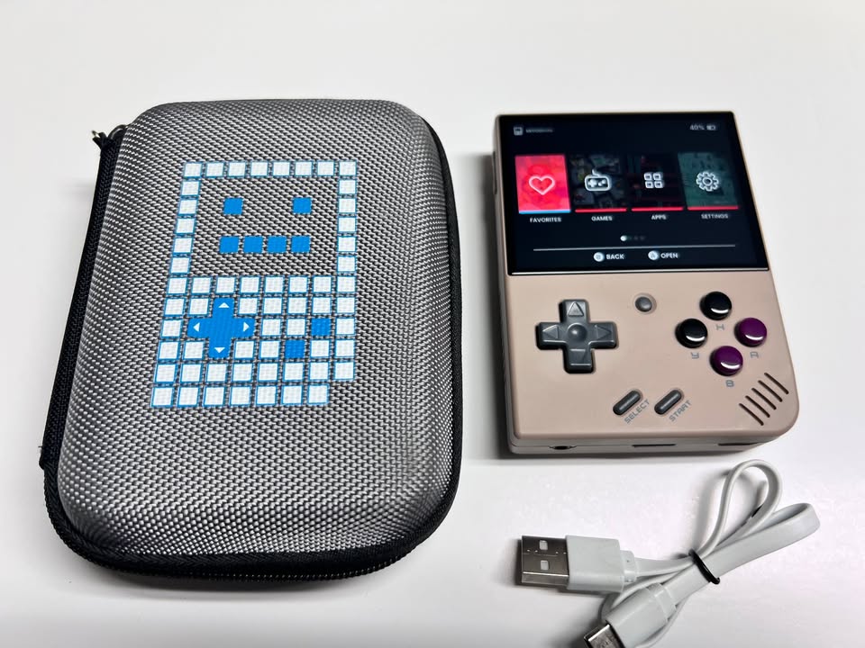 Miyoo Mini Plus+ Bundle (6000+ Games)
